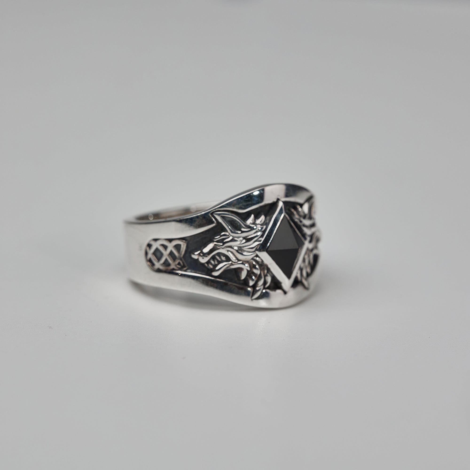 Warhammer 40K Space Wolves Ring of Leman Russ Wolf King Memorial Ring Starforged